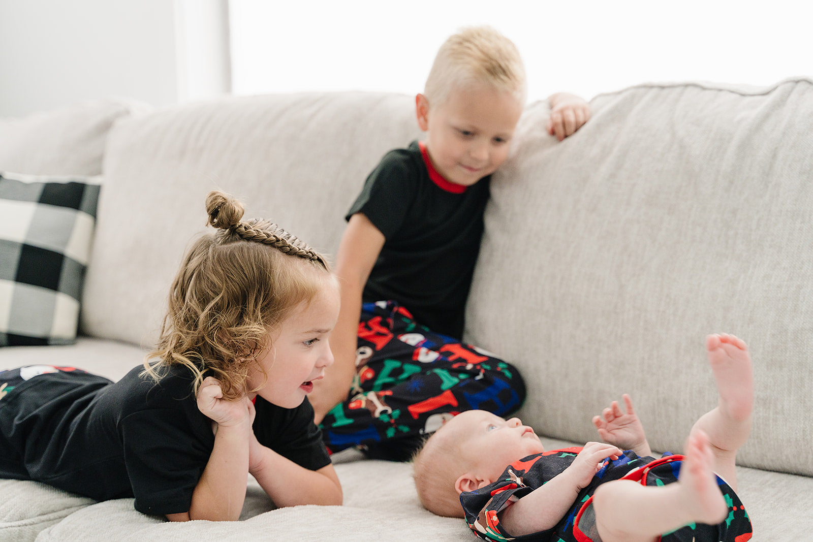 IFFEI Matching Family Pajamas Sets Christmas PJ's with Short Sleeve Black Tee and HOHOHO Print Pants Loungewear with Pocket