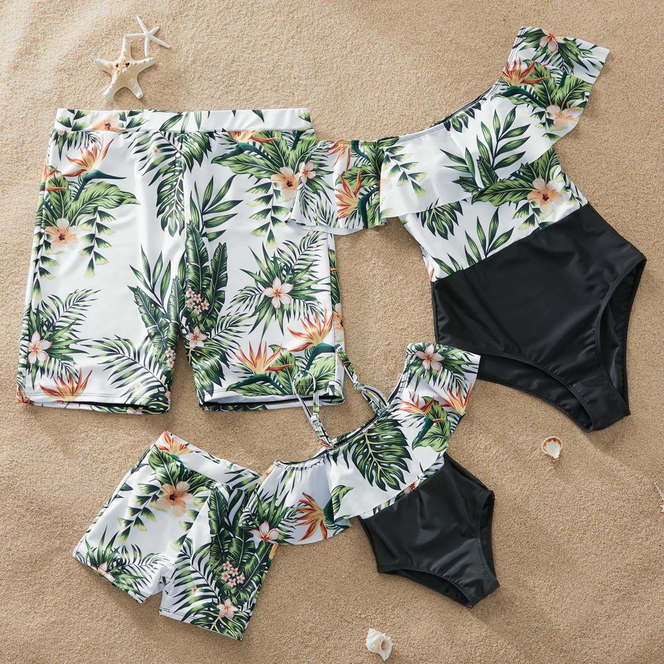 Yaffi Family Matching Swimwear Two Pieces Bikini Set 2019 Newest Printed Ruffles Mommy and Me Bathing Suits